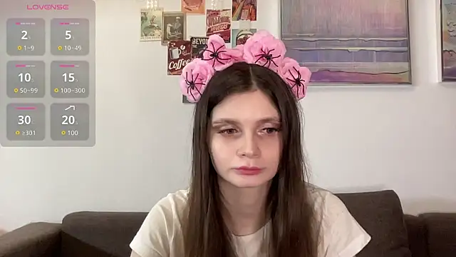 Snapshot of Effi_18 chatting on March 6, 2025, 6:05 pm Effi 18 online show from March 6, 2025, 6:05 pm