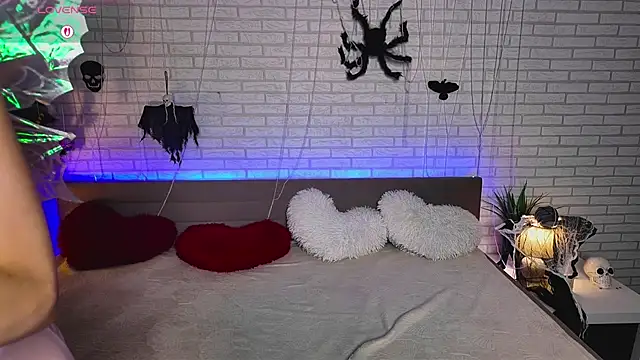 NovaBlissss online show from October 31, 2025, 3:02 pm