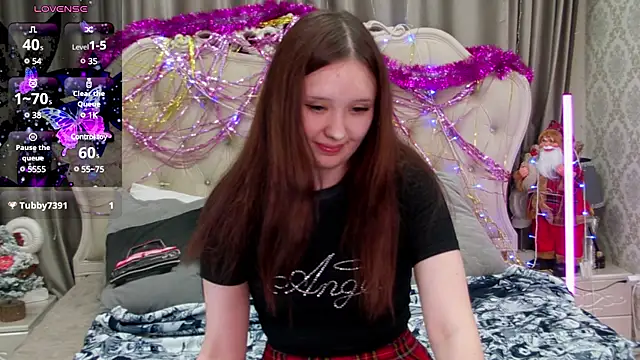 MiriaamWhite online show from December 23, 2024, 4:12 am