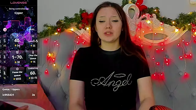 MiriaamWhite online show from December 25, 2024, 7:14 am