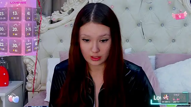 MiriaamWhite online show from February 28, 2025, 2:31 pm