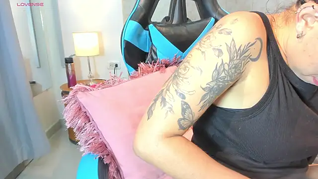  maria foxx  online show from February 13, 2026, 12:34 pm