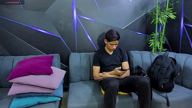 playsgirlhot online show from March 11, 2026, 11:16 am