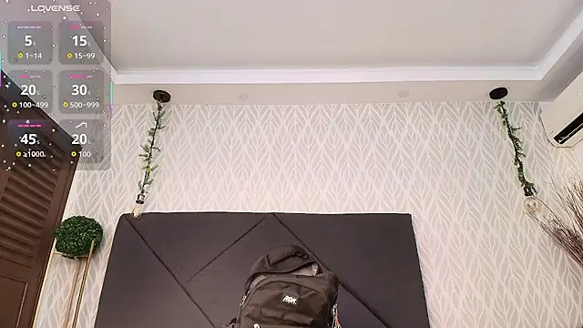 sandy rivas online show from October 3, 2025, 1:19 pm