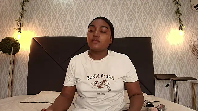 kayna gomez online show from February 12, 2026, 7:20 pm