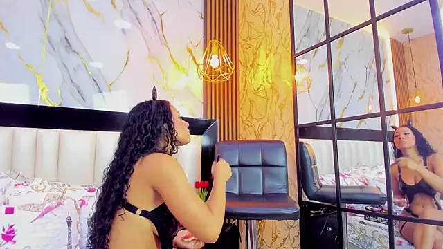 SofiaLaurents online show from March 5, 2025, 1:39 pm