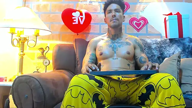 Snapshot of Dylanstonne chatting on February 14, 2025, 8:59 pm Dylanstonne online show from February 14, 2025, 8:59 pm