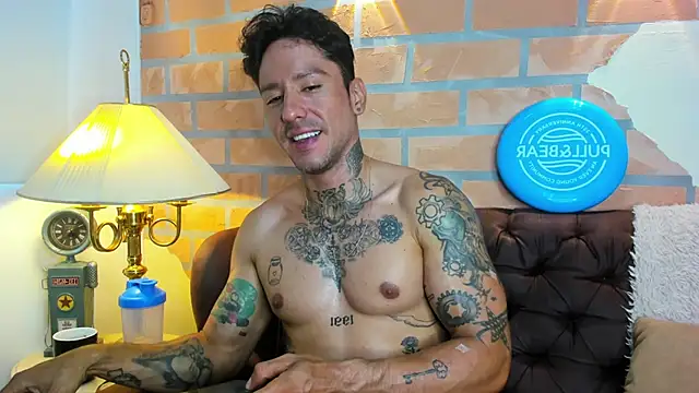 Snapshot of Dylanstonne chatting on March 9, 2025, 1:48 pm Dylanstonne online show from March 9, 2025, 1:48 pm