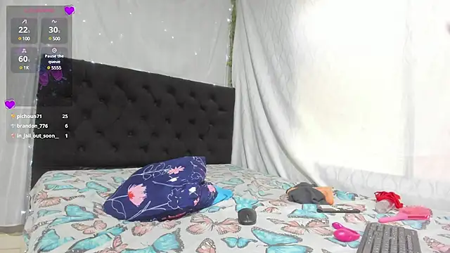 emi henao online show from February 14, 2025, 7:54 pm