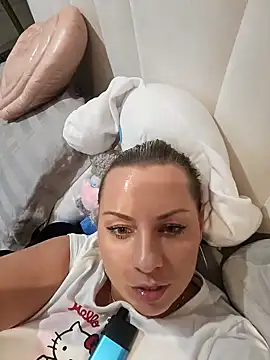 Sparkle2206 online show from October 12, 2025, 10:09 pm