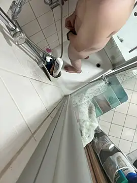 kareem0010 online show from February 8, 2025, 6:33 pm