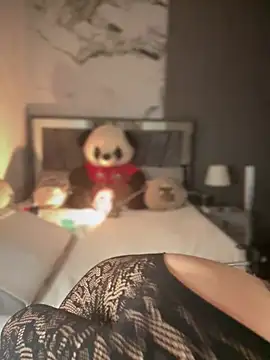 Pink Jazmin online show from March 15, 2026, 12:38 am