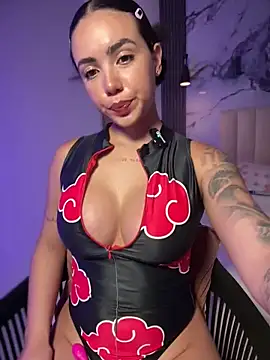 Snapshot of Pink_Jazmin chatting on April 24, 2026, 12:35 am Pink Jazmin online show from April 24, 2026, 12:35 am