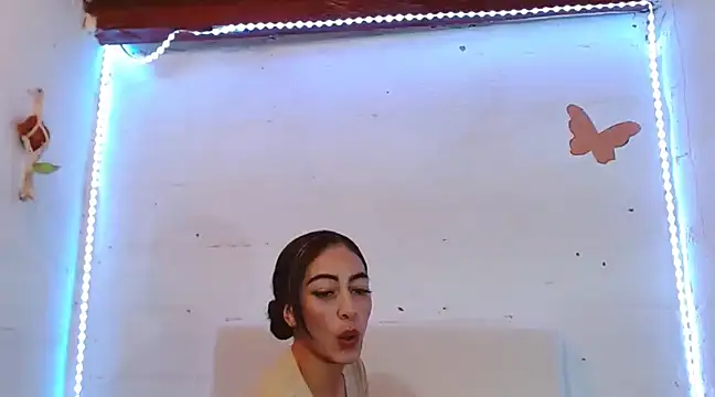Snapshot of kendall-storm chatting on March 20, 2025, 1:13 am kendall-storm online show from March 20, 2025, 1:13 am