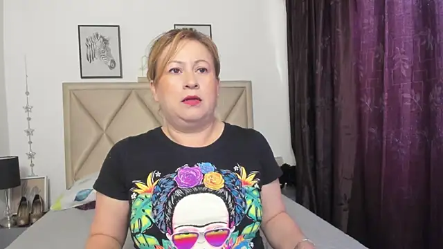 Snapshot of MonyCassius chatting on May 13, 2026, 12:13 pm MonyCassius online show from May 13, 2026, 12:13 pm