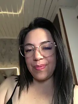 Bella fournier online show from March 22, 2026, 4:05 am