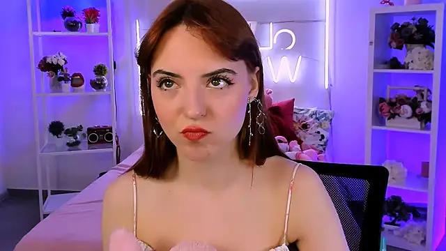 Snapshot of evanellson chatting on February 8, 2025, 11:33 am evanellson online show from February 8, 2025, 11:33 am