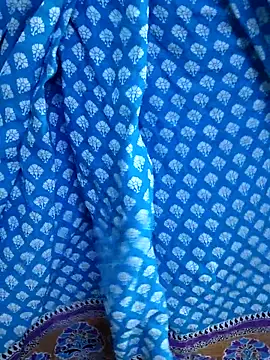 yoursweety09 online show from October 2, 2025, 5:42 pm