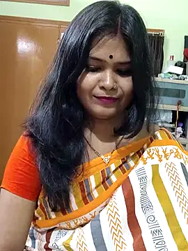 yoursweety09 online show from October 18, 2025, 1:56 pm