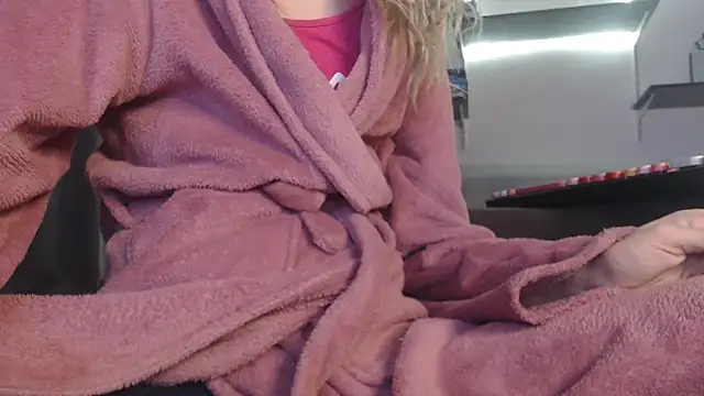 LetsGetMessyBBy online show from March 20, 2025, 1:02 am