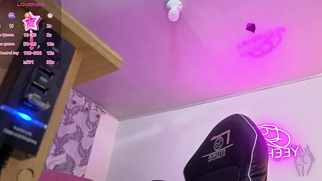 Laylafoxy tay online show from February 10, 2026, 3:10 am