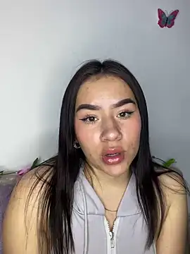Snapshot of Im_Valen_Cute chatting on December 19, 2024, 11:46 pm Im Valen Cute online show from December 19, 2024, 11:46 pm