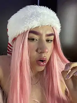 Snapshot of Im_Valen_Cute chatting on December 25, 2024, 12:48 am Im Valen Cute online show from December 25, 2024, 12:48 am