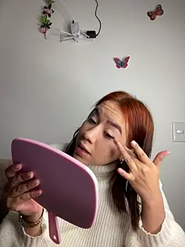 Snapshot of Im_Valen_Cute chatting on February 4, 2025, 11:49 pm Im Valen Cute online show from February 4, 2025, 11:49 pm