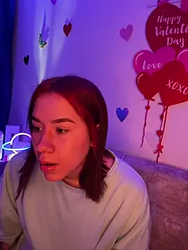 Snapshot of Im_Valen_Cute chatting on February 6, 2025, 11:37 pm Im Valen Cute online show from February 6, 2025, 11:37 pm