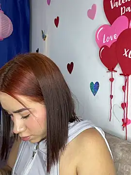 Snapshot of Im_Valen_Cute chatting on February 9, 2025, 12:39 am Im Valen Cute online show from February 9, 2025, 12:39 am