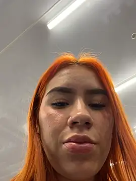 Snapshot of Im_Valen_Cute chatting on February 25, 2025, 10:07 pm Im Valen Cute online show from February 25, 2025, 10:07 pm