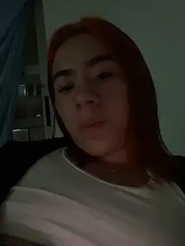 Snapshot of Im_Valen_Cute chatting on February 26, 2025, 2:26 am Im Valen Cute online show from February 26, 2025, 2:26 am