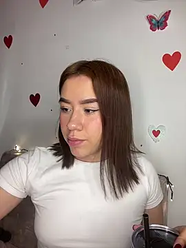 Snapshot of Im_Valen_Cute chatting on March 20, 2025, 11:12 pm Im Valen Cute online show from March 20, 2025, 11:12 pm