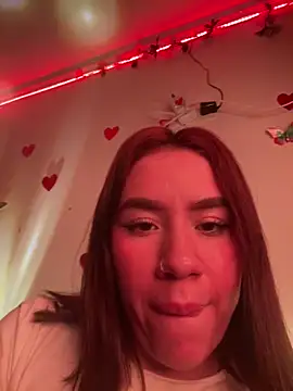 Snapshot of Im_Valen_Cute chatting on March 21, 2025, 2:18 am Im Valen Cute online show from March 21, 2025, 2:18 am