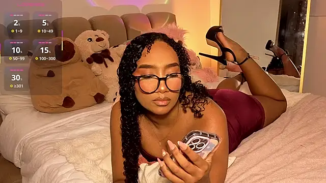 Snapshot of Amber__Sanchez chatting on October 18, 2025, 2:25 am Amber Sanchez online show from October 18, 2025, 2:25 am