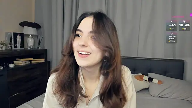 Snapshot of DracosMoon chatting on October 23, 2025, 7:07 am DracosMoon online show from October 23, 2025, 7:07 am