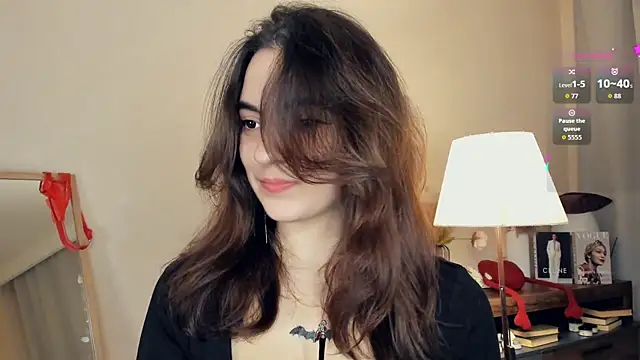 Snapshot of DracosMoon chatting on November 1, 2025, 7:21 am DracosMoon online show from November 1, 2025, 7:21 am