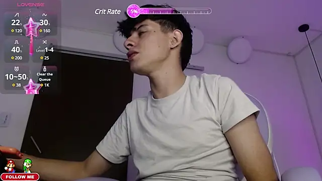 Snapshot of Dyla_n18 chatting on February 9, 2025, 12:06 am Dyla n18 online show from February 9, 2025, 12:06 am