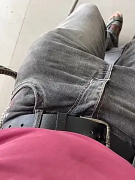 deshi boybig online show from November 1, 2025, 9:33 am