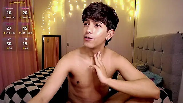 teobowny  online show from December 11, 2024, 8:39 pm