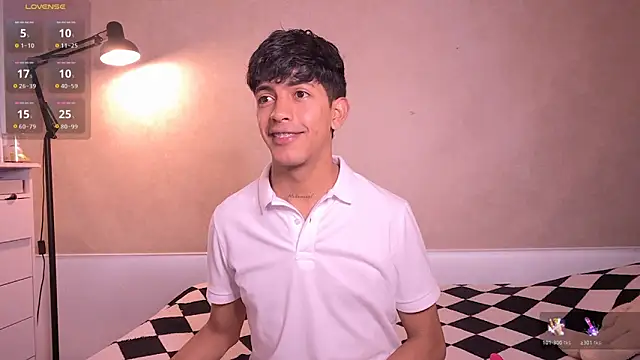 teobowny  online show from February 16, 2026, 9:44 pm