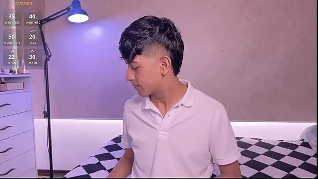 teobowny  online show from March 5, 2026, 7:10 pm