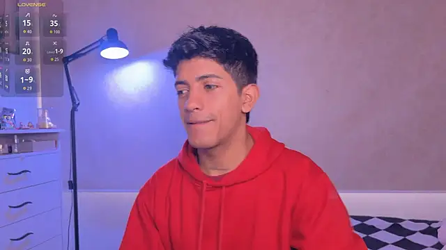 teobowny  online show from March 28, 2026, 8:19 pm