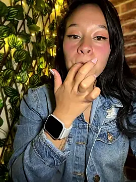 Snapshot of Liulee chatting on March 8, 2026, 2:04 am Liulee online show from March 8, 2026, 2:04 am