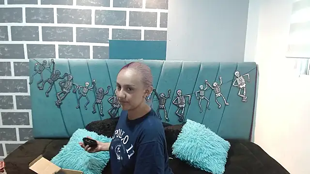 Alterego1   online show from October 25, 2025, 12:13 pm