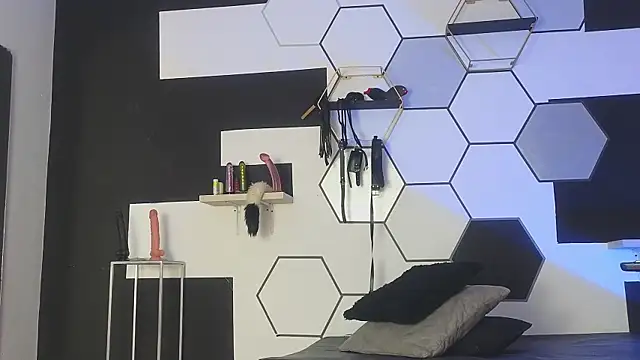 haileycat online show from January 24, 2025, 7:41 am