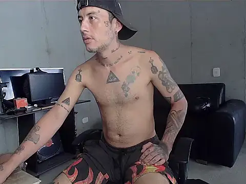 Snapshot of patrik_tattoo_ chatting on March 18, 2026, 3:59 pm patrik tattoo online show from March 18, 2026, 3:59 pm