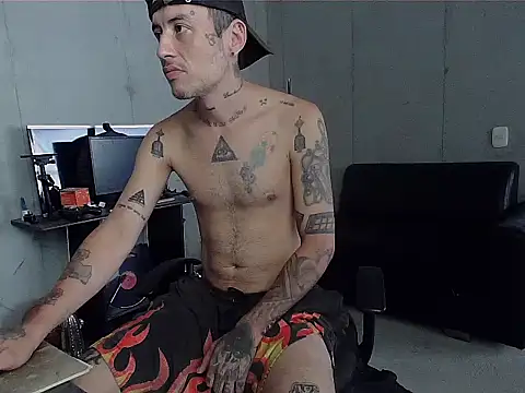 Snapshot of patrik_tattoo_ chatting on March 22, 2026, 6:11 pm patrik tattoo online show from March 22, 2026, 6:11 pm