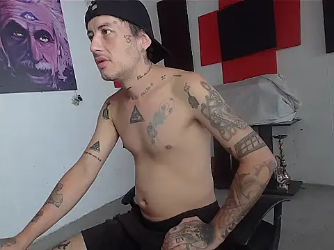 patrik tattoo  online show from May 27, 2026, 5:10 pm
