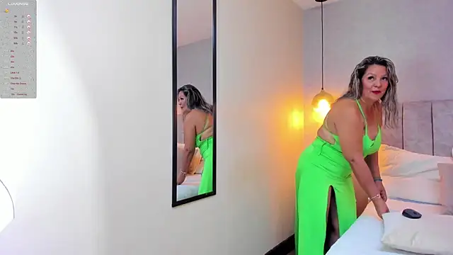 Snapshot of tutu_milf chatting on January 22, 2025, 7:13 pm tutu milf online show from January 22, 2025, 7:13 pm